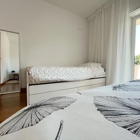 Varanda Rosa Da Baia